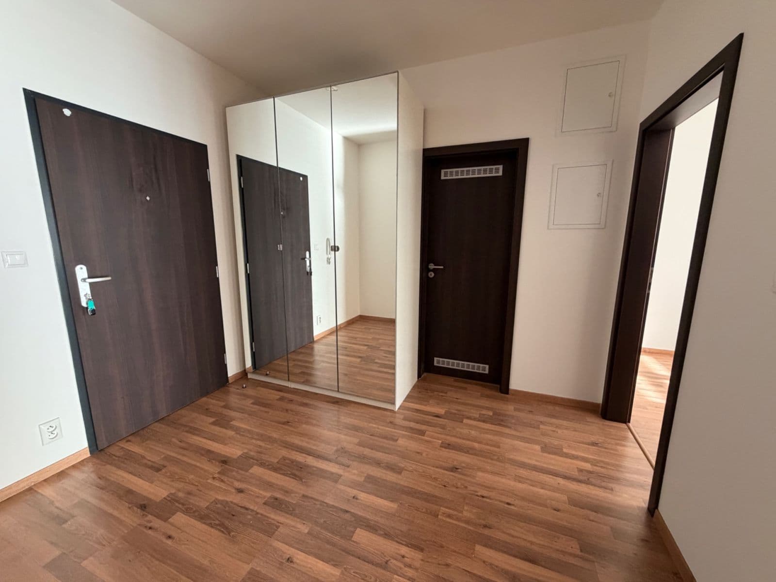1 bedroom with open-plan kitchen flat to rent, 59 m², Jantarová, Ostrava, Moravskoslezský Region 1 bedroom with open-plan kitchen flat to rent, 59 m², Jantarová, Ostrava, Moravskoslezský Region