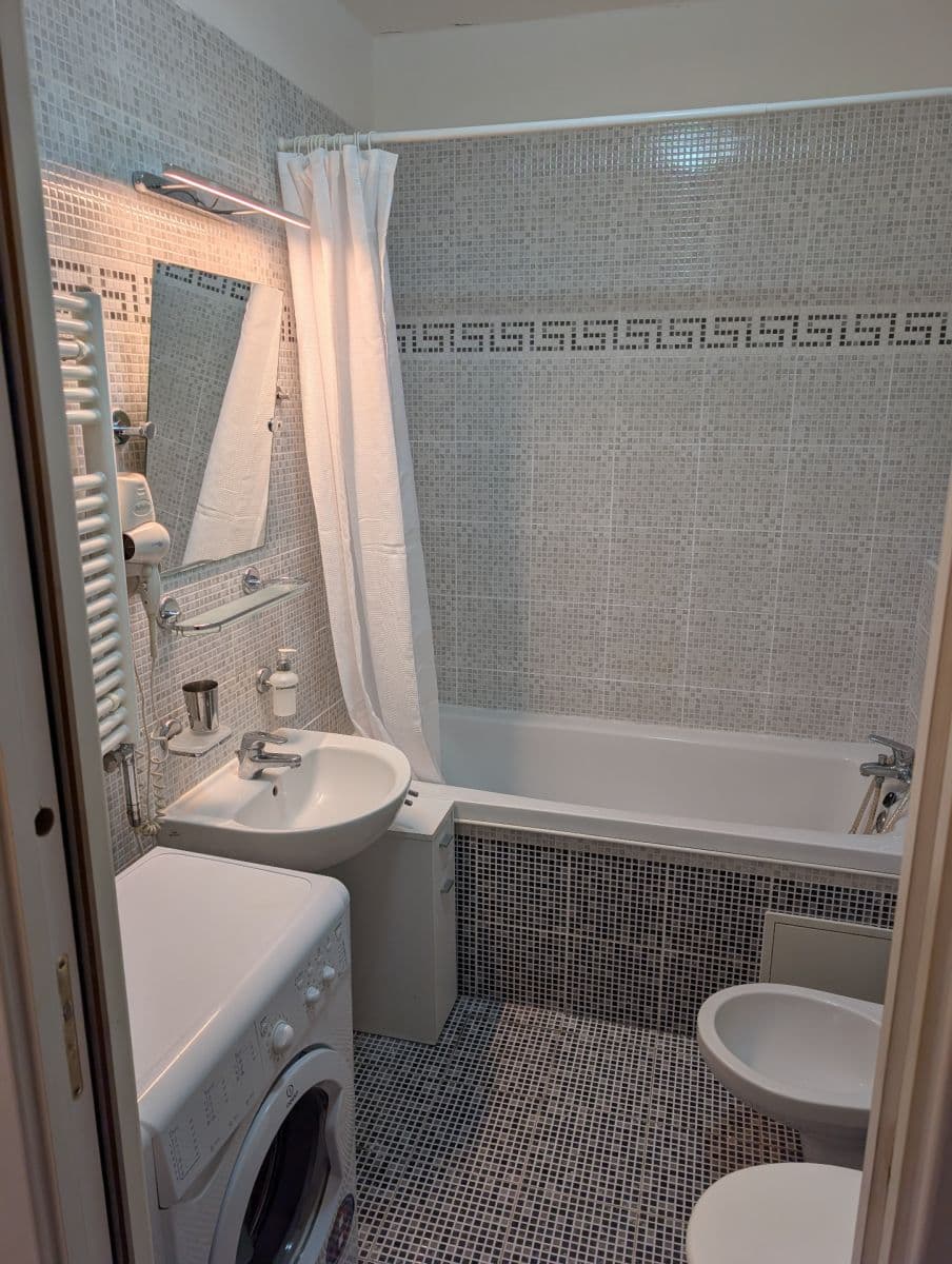 Studio flat to rent, 25 m², Arbesovo náměstí, Prague, Prague Studio flat to rent, 25 m², Arbesovo náměstí, Prague, Prague