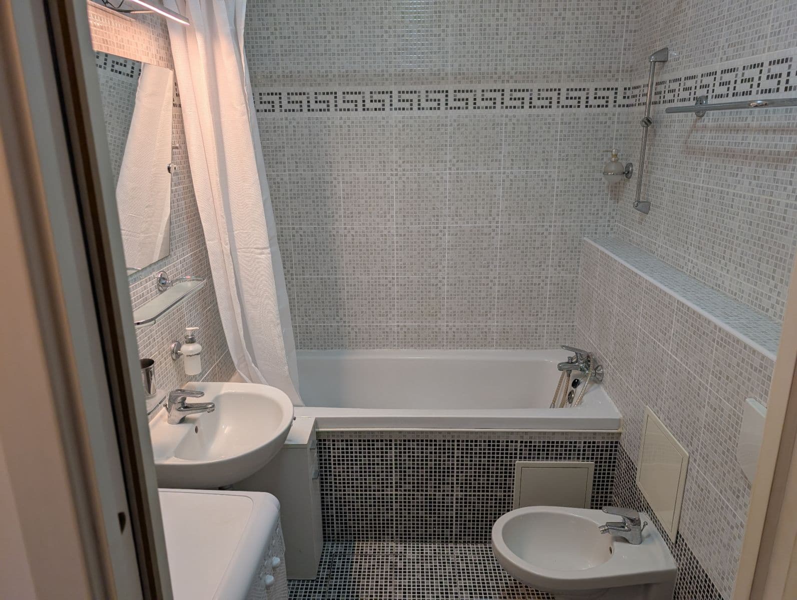 Studio flat to rent, 25 m², Arbesovo náměstí, Prague, Prague Studio flat to rent, 25 m², Arbesovo náměstí, Prague, Prague