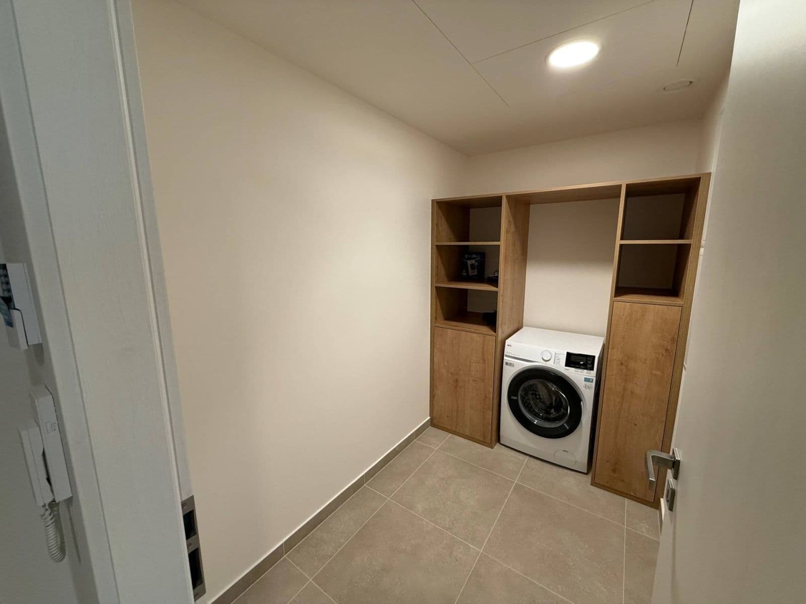 1 bedroom with open-plan kitchen flat to rent, 57 m², Domalípova, Prague, Prague 1 bedroom with open-plan kitchen flat to rent, 57 m², Domalípova, Prague, Prague