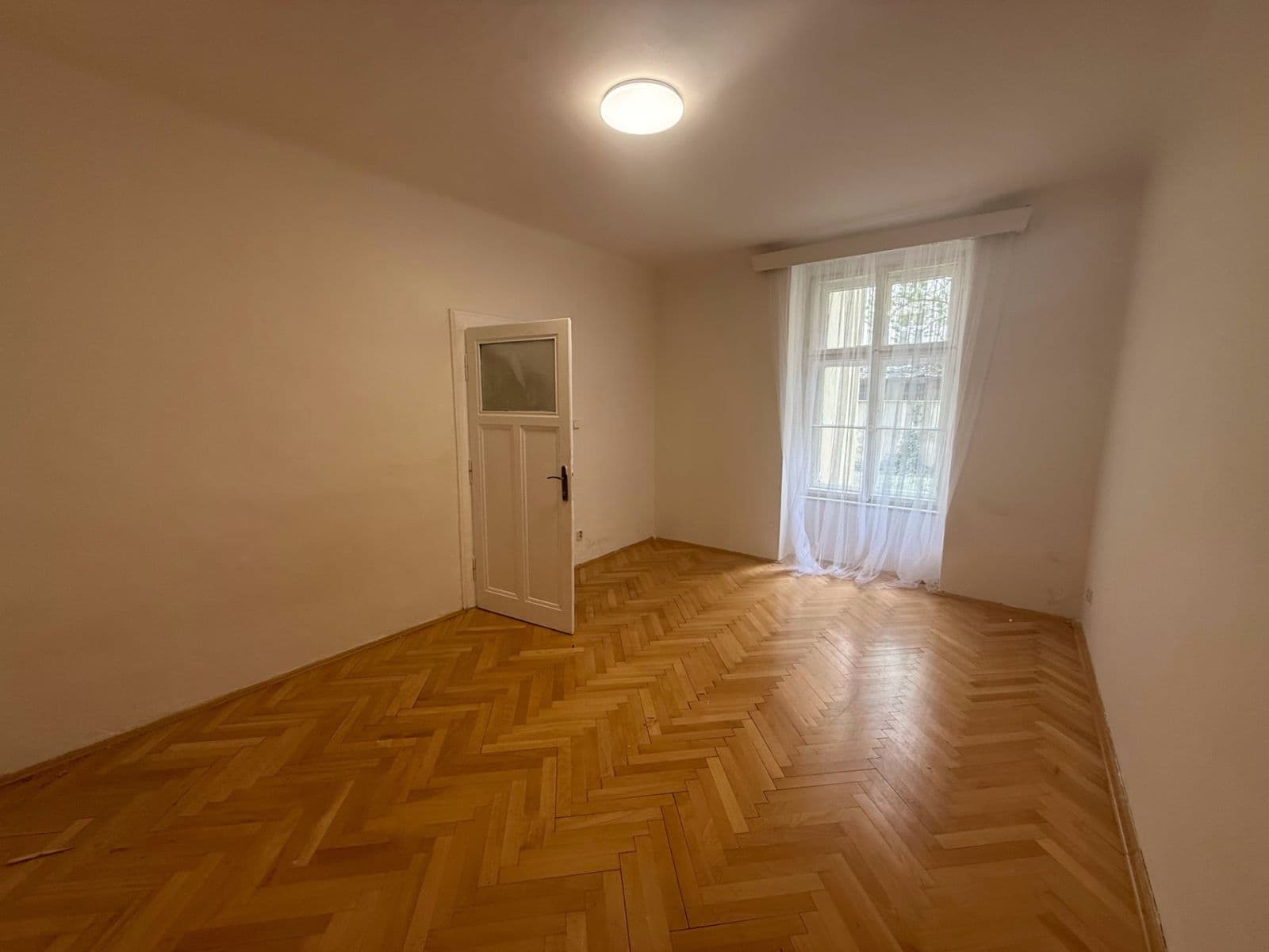 3 bedroom flat to rent, 75 m², Roháčova, Prague, Prague 3 bedroom flat to rent, 75 m², Roháčova, Prague, Prague