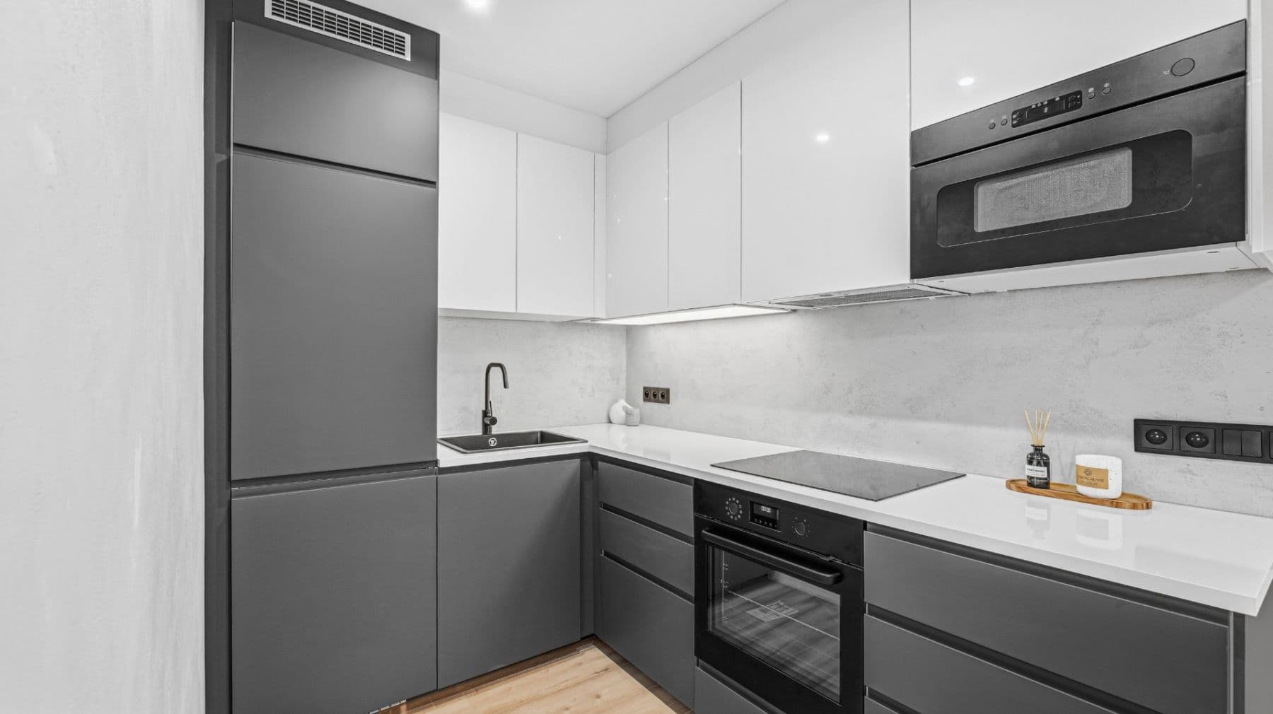 3 bedroom with open-plan kitchen flat for sale, 80 m², Emilie Hyblerové, Prague, Prague 3 bedroom with open-plan kitchen flat for sale, 80 m², Emilie Hyblerové, Prague, Prague