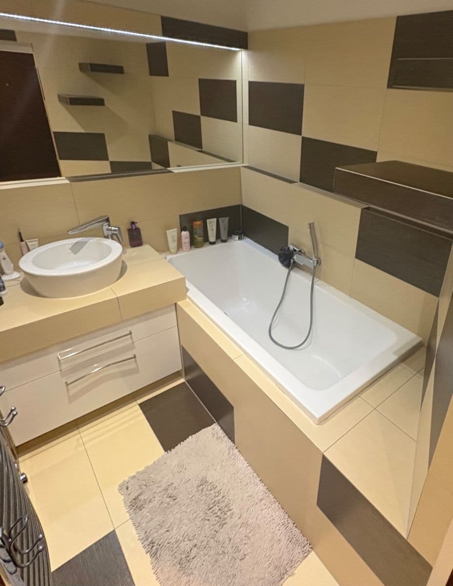 2 bedroom with open-plan kitchen flat to rent, 78 m², Láskova, Prague, Prague 2 bedroom with open-plan kitchen flat to rent, 78 m², Láskova, Prague, Prague