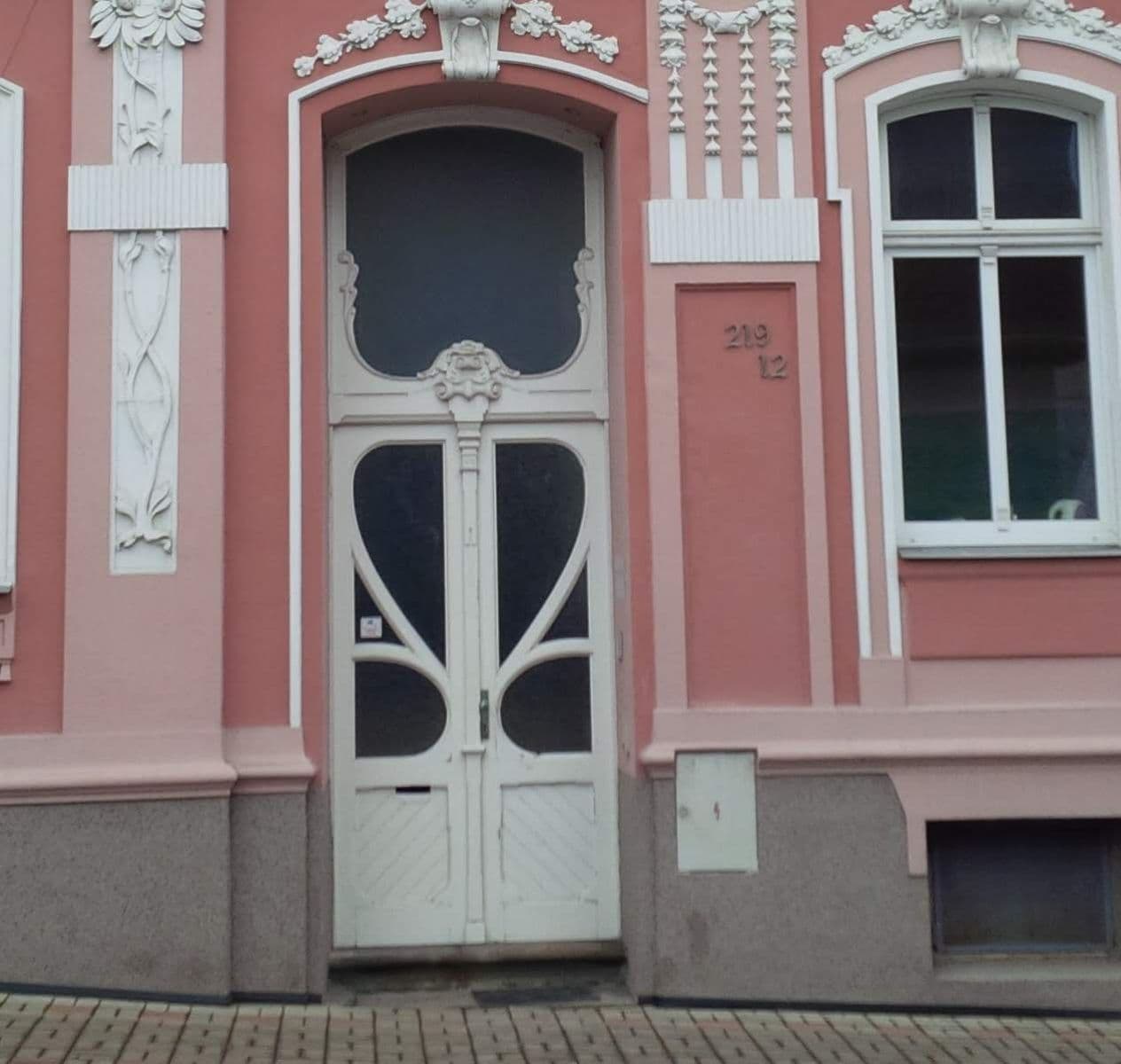 5 bedroom with open-plan kitchen flat to rent, 240 m², Lidická, Bílina, Ústecký Region 5 bedroom with open-plan kitchen flat to rent, 240 m², Lidická, Bílina, Ústecký Region