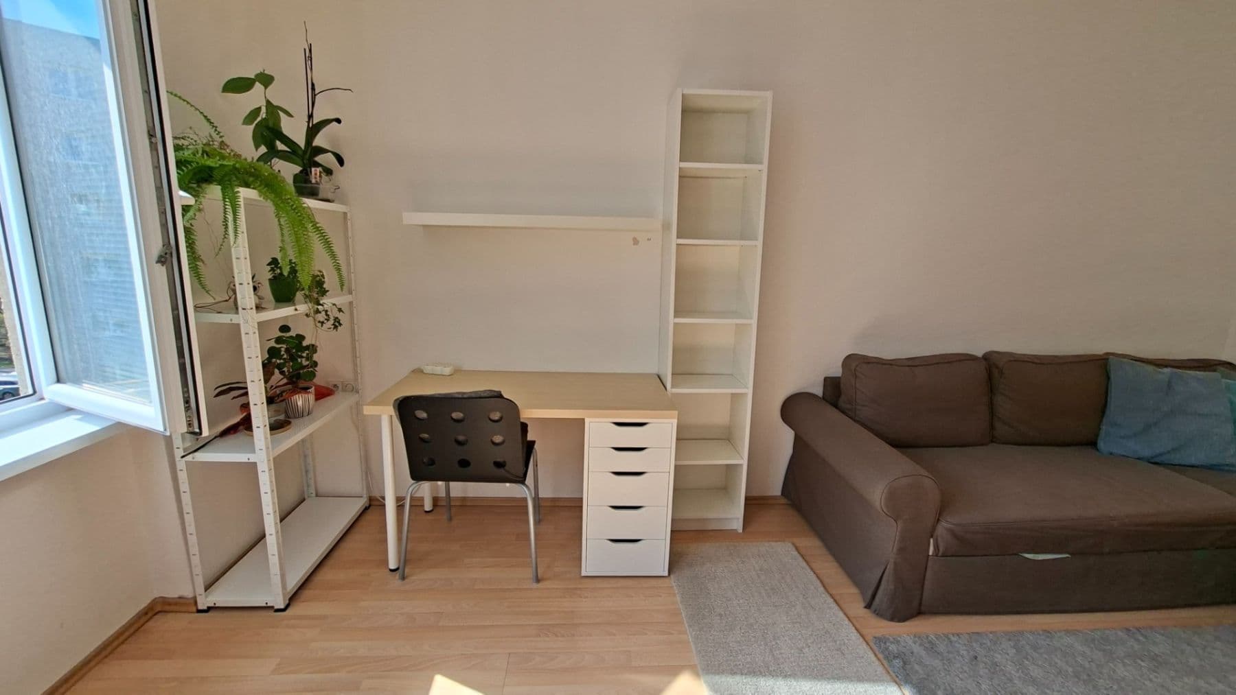 1 bedroom with open-plan kitchen flat to rent, 53 m², Malovická, Prague, Prague 1 bedroom with open-plan kitchen flat to rent, 53 m², Malovická, Prague, Prague