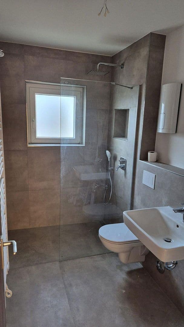 2 bedroom with open-plan kitchen flat to rent, 95 m², Zeisigstraße 15, Essen, North Rhine-Westphalia 2 bedroom with open-plan kitchen flat to rent, 95 m², Zeisigstraße 15, Essen, North Rhine-Westphalia