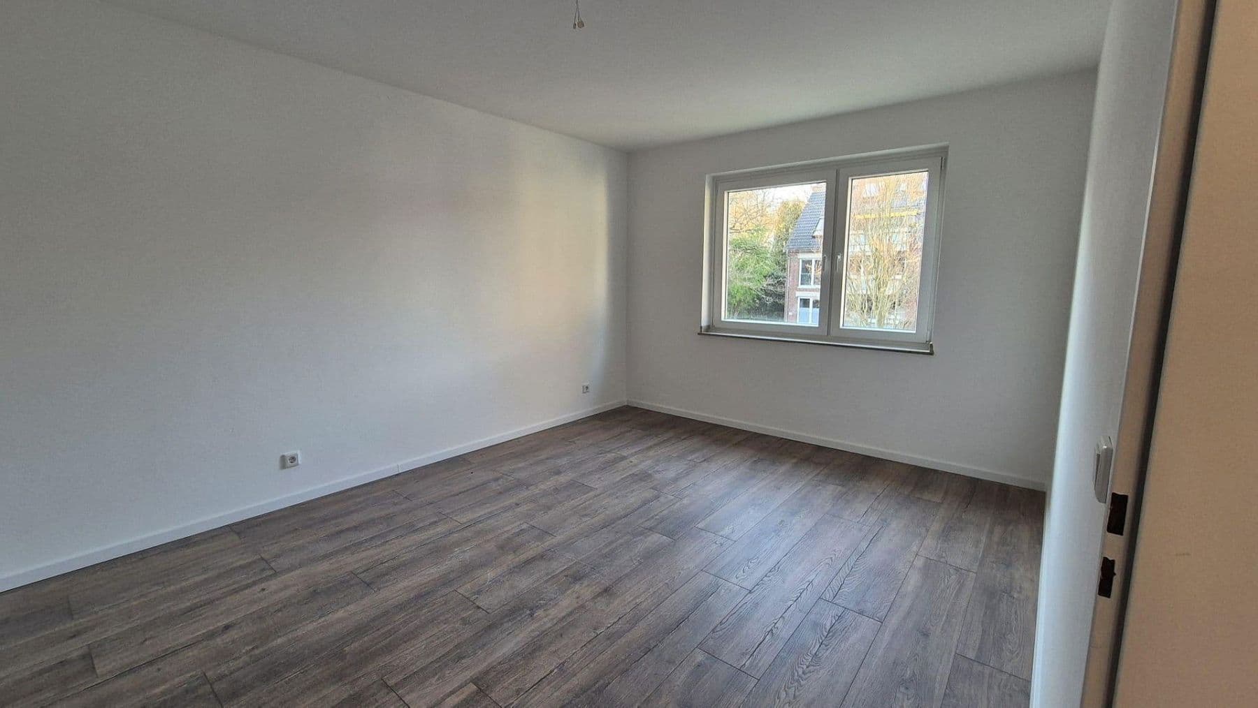 2 bedroom with open-plan kitchen flat to rent, 95 m², Zeisigstraße 15, Essen, North Rhine-Westphalia 2 bedroom with open-plan kitchen flat to rent, 95 m², Zeisigstraße 15, Essen, North Rhine-Westphalia