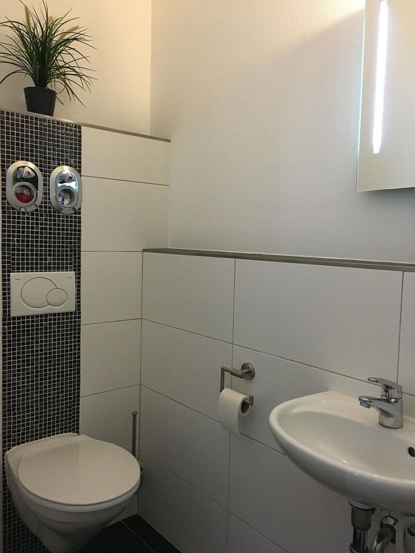 1 bedroom with open-plan kitchen flat to rent, 95 m², Esslingen am Neckar, Baden-Württemberg 1 bedroom with open-plan kitchen flat to rent, 95 m², Esslingen am Neckar, Baden-Württemberg