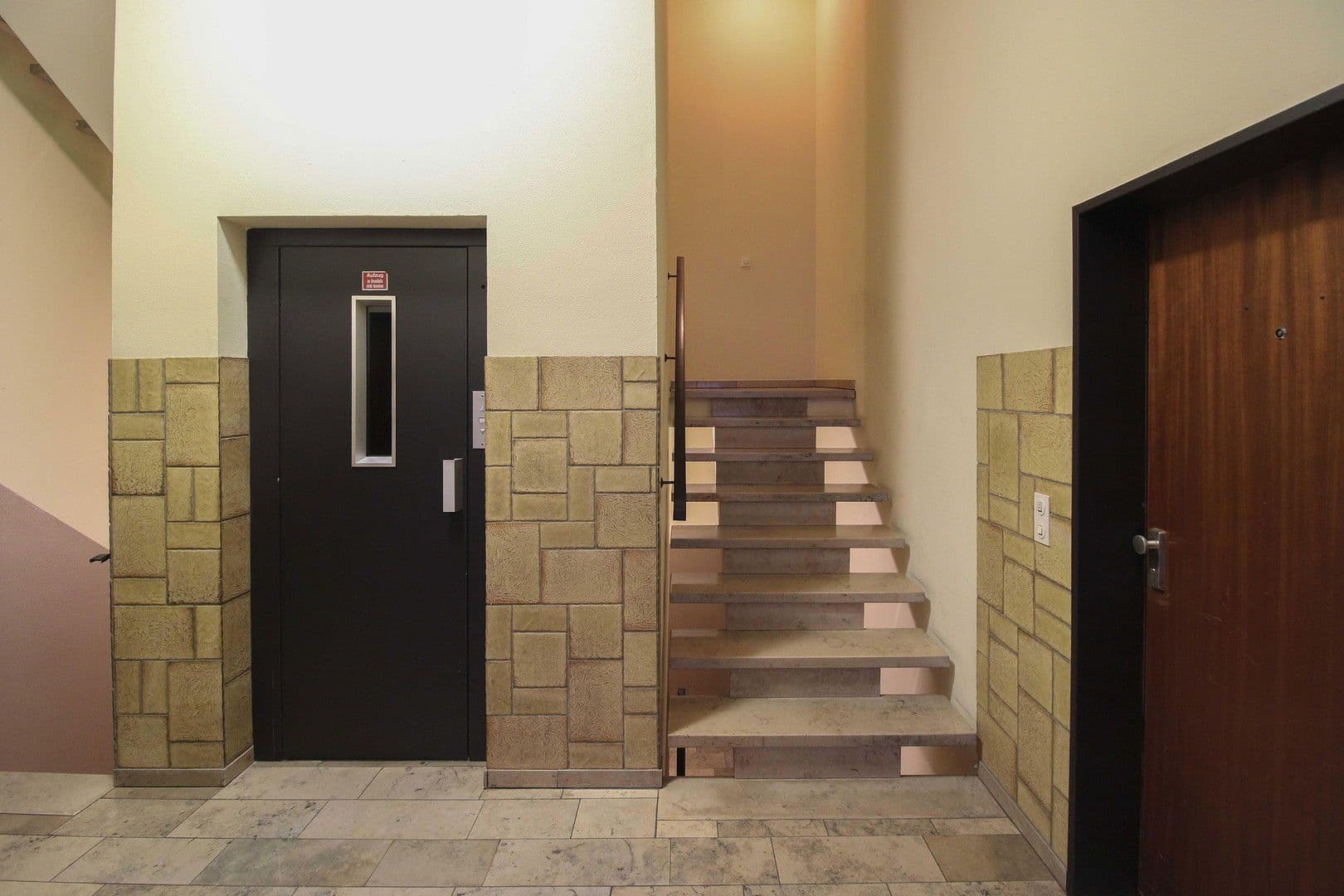 2 bedroom with open-plan kitchen flat to rent, 96 m², Schwertstraße 65, Krefeld, North Rhine-Westphalia 2 bedroom with open-plan kitchen flat to rent, 96 m², Schwertstraße 65, Krefeld, North Rhine-Westphalia