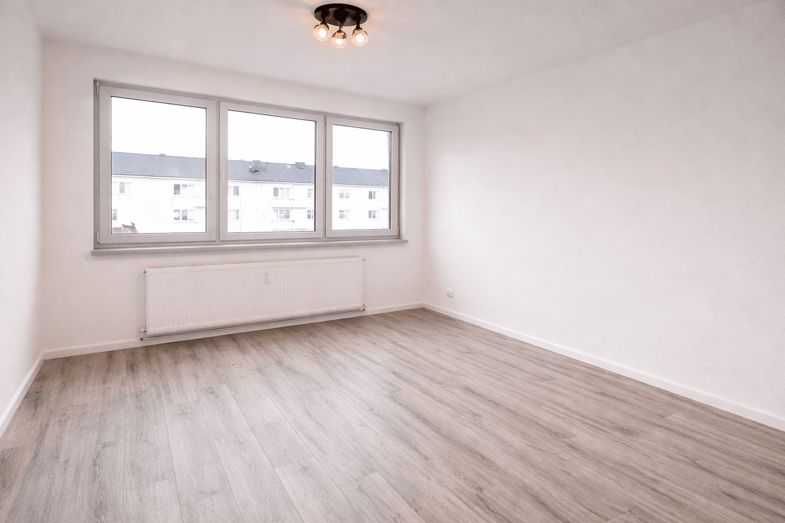 2 bedroom with open-plan kitchen flat to rent, 96 m², Schwertstraße 65, Krefeld, North Rhine-Westphalia 2 bedroom with open-plan kitchen flat to rent, 96 m², Schwertstraße 65, Krefeld, North Rhine-Westphalia