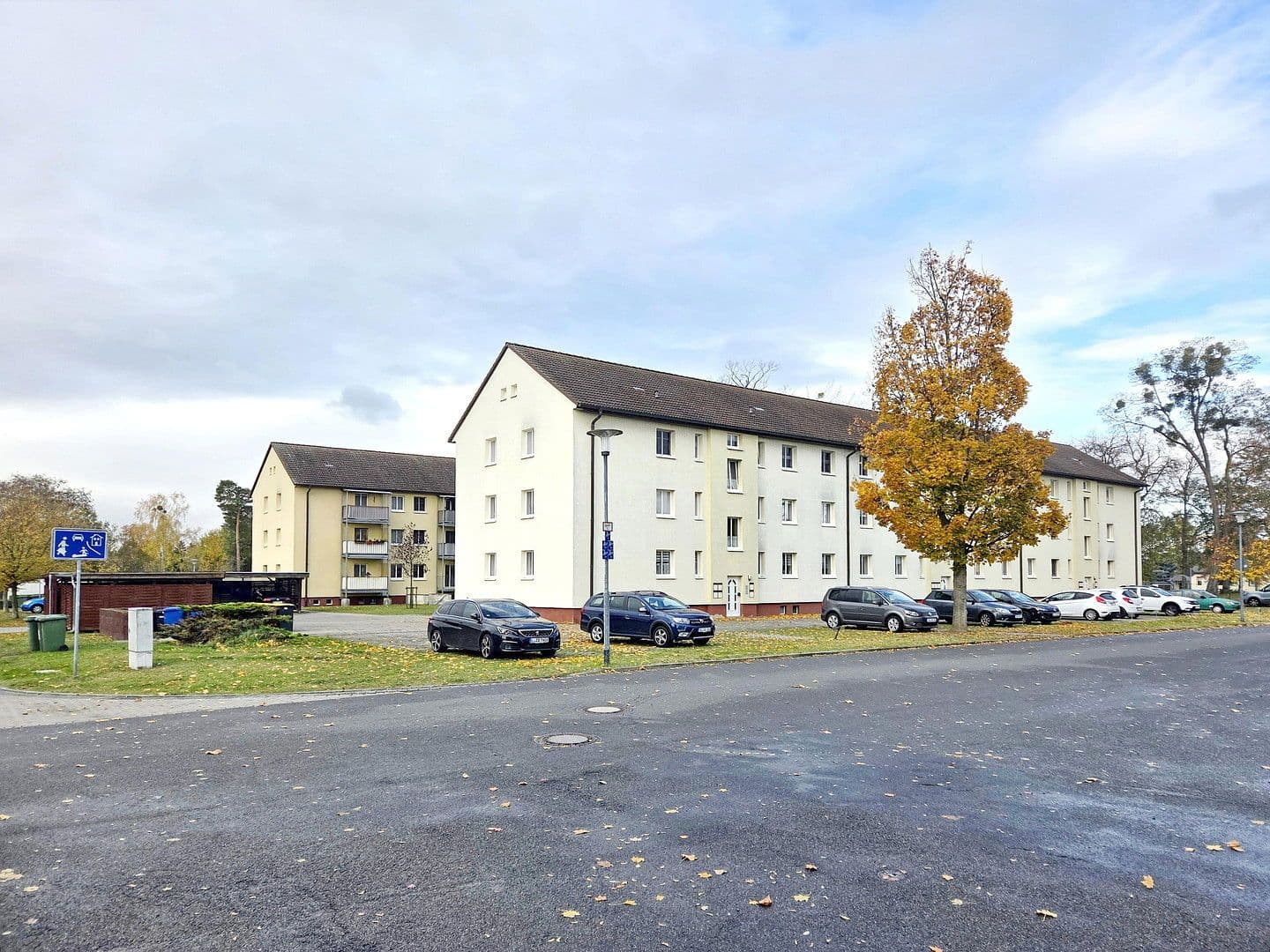 house for sale, 3,097 m², Haidelausigker Weg 2-6, Dessau-Roßlau OT Kochstedt, Saxony-Anhalt house for sale, 3,097 m², Haidelausigker Weg 2-6, Dessau-Roßlau OT Kochstedt, Saxony-Anhalt