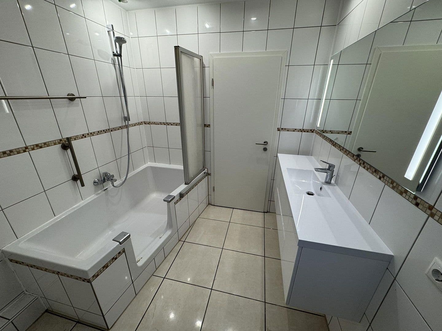 4 bedroom flat to rent, 86 m², Gernotstraße 6, Gernsheim, Hesse 4 bedroom flat to rent, 86 m², Gernotstraße 6, Gernsheim, Hesse