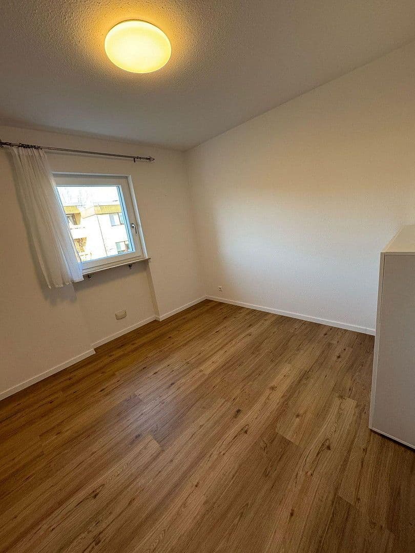 4 bedroom flat to rent, 85 m², Steinheim am Albuch, Baden-Württemberg 4 bedroom flat to rent, 85 m², Steinheim am Albuch, Baden-Württemberg