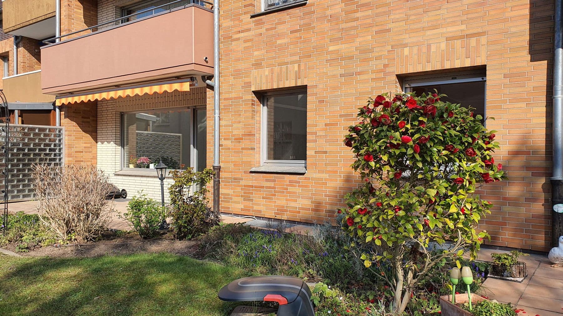 3 bedroom with open-plan kitchen flat to rent, 130 m², Duisburg, North Rhine-Westphalia 3 bedroom with open-plan kitchen flat to rent, 130 m², Duisburg, North Rhine-Westphalia