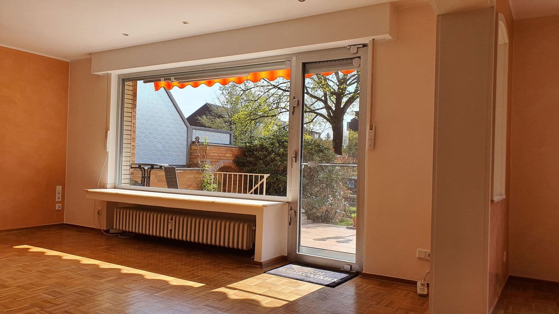 3 bedroom with open-plan kitchen flat to rent, 130 m², Duisburg, North Rhine-Westphalia 3 bedroom with open-plan kitchen flat to rent, 130 m², Duisburg, North Rhine-Westphalia