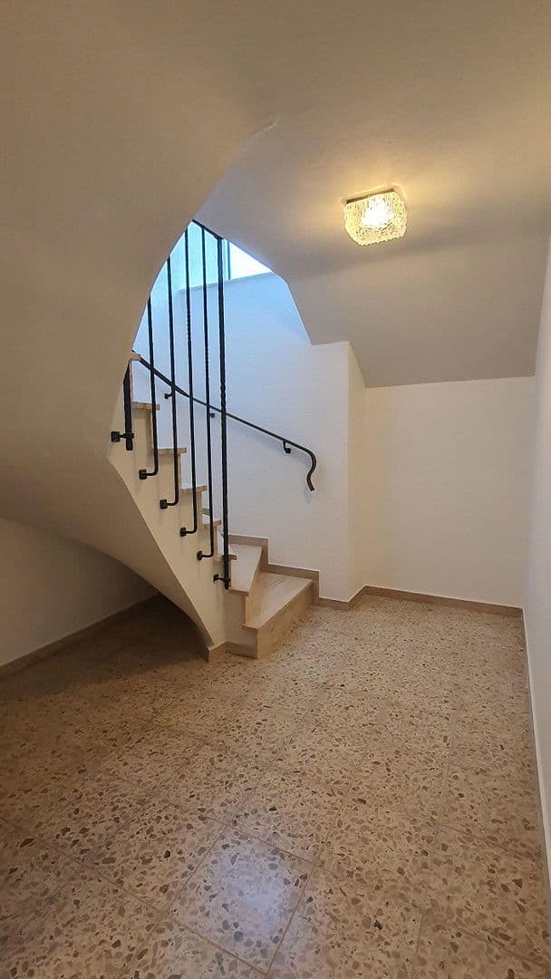 3 bedroom with open-plan kitchen flat to rent, 130 m², Duisburg, North Rhine-Westphalia 3 bedroom with open-plan kitchen flat to rent, 130 m², Duisburg, North Rhine-Westphalia