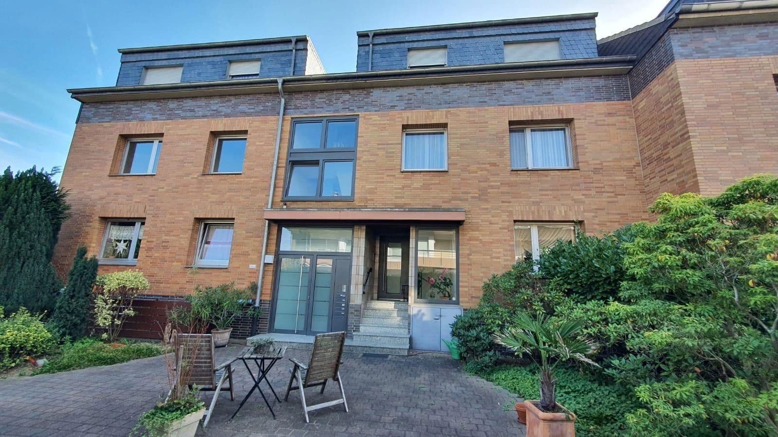 3 bedroom with open-plan kitchen flat to rent, 130 m², Duisburg, North Rhine-Westphalia 3 bedroom with open-plan kitchen flat to rent, 130 m², Duisburg, North Rhine-Westphalia