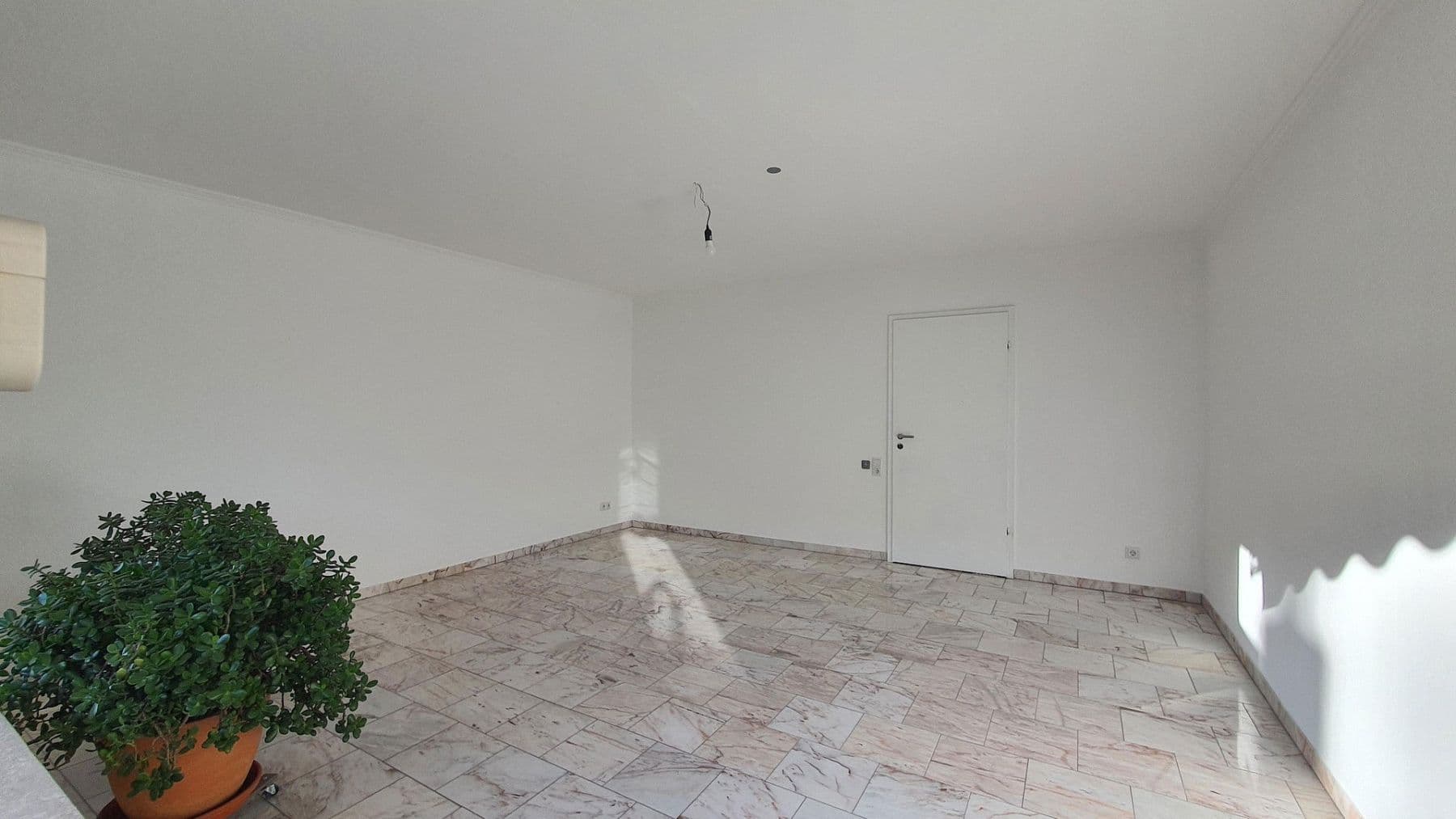 3 bedroom with open-plan kitchen flat to rent, 130 m², Duisburg, North Rhine-Westphalia 3 bedroom with open-plan kitchen flat to rent, 130 m², Duisburg, North Rhine-Westphalia