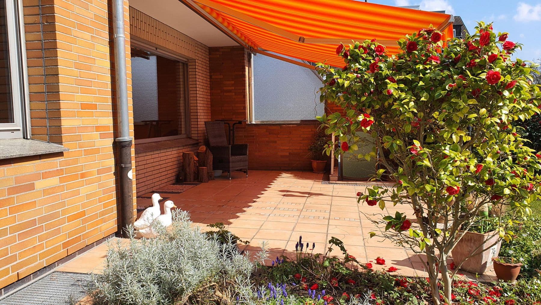 3 bedroom with open-plan kitchen flat to rent, 130 m², Duisburg, North Rhine-Westphalia 3 bedroom with open-plan kitchen flat to rent, 130 m², Duisburg, North Rhine-Westphalia