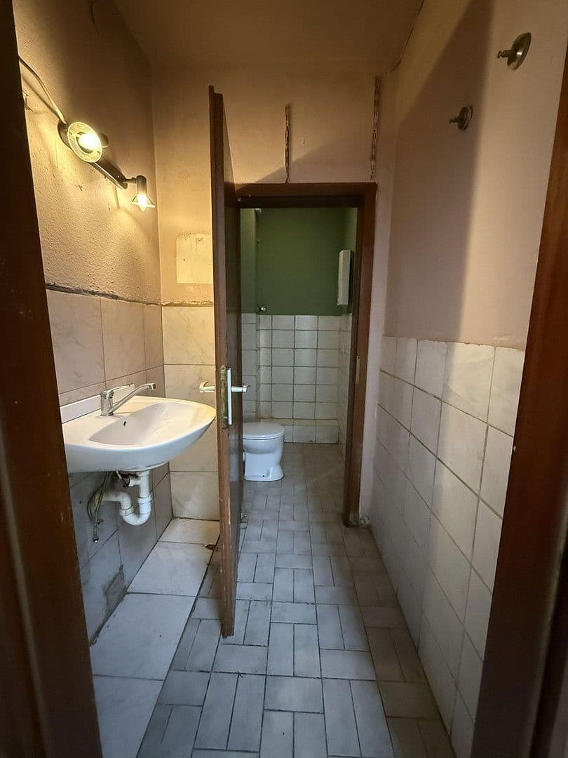 non-residential property to rent, 75 m², Steeler Straße 501, Essen, North Rhine-Westphalia non-residential property to rent, 75 m², Steeler Straße 501, Essen, North Rhine-Westphalia