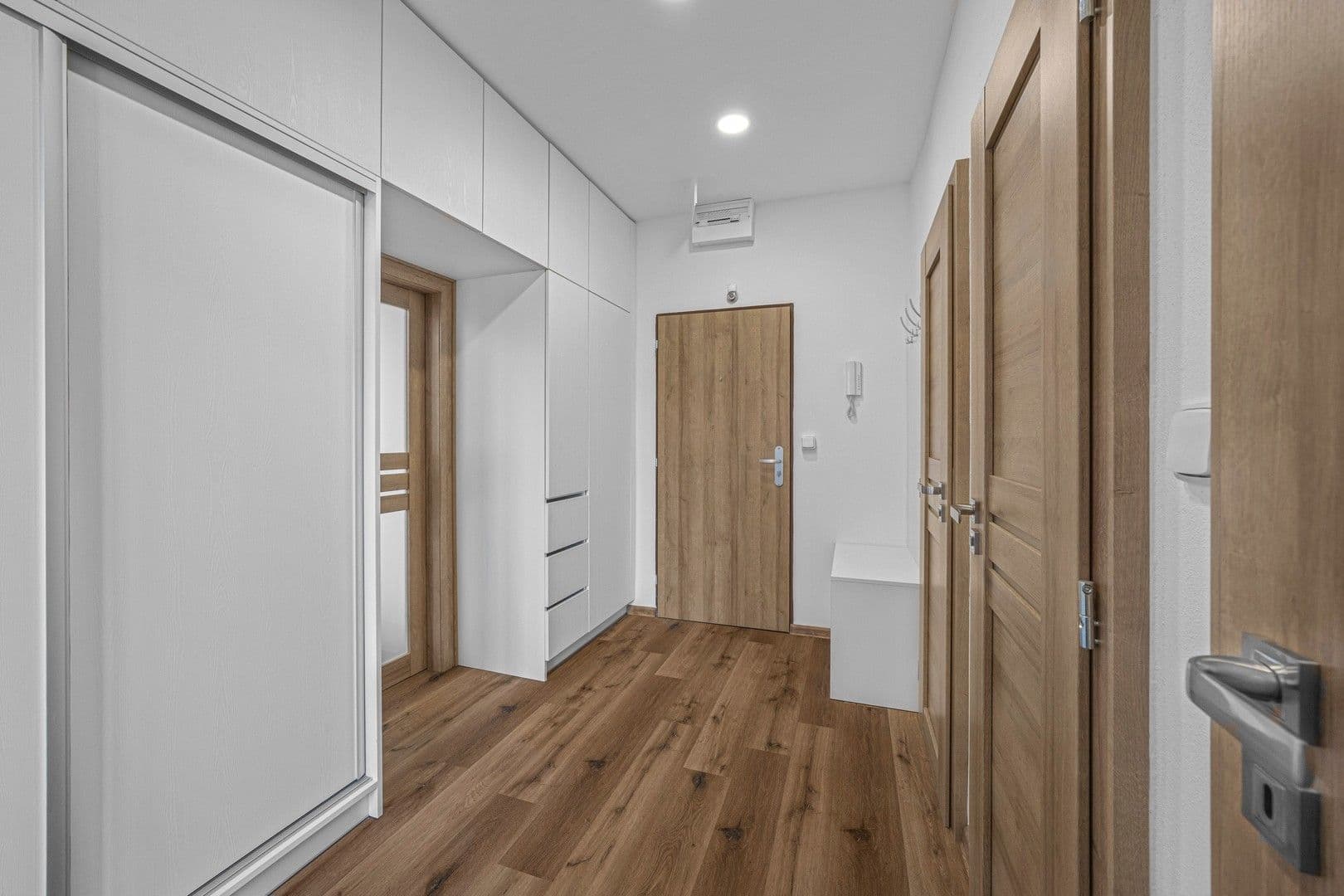 1 bedroom flat to rent, 42 m², Kubánské náměstí, Prague, Prague 1 bedroom flat to rent, 42 m², Kubánské náměstí, Prague, Prague