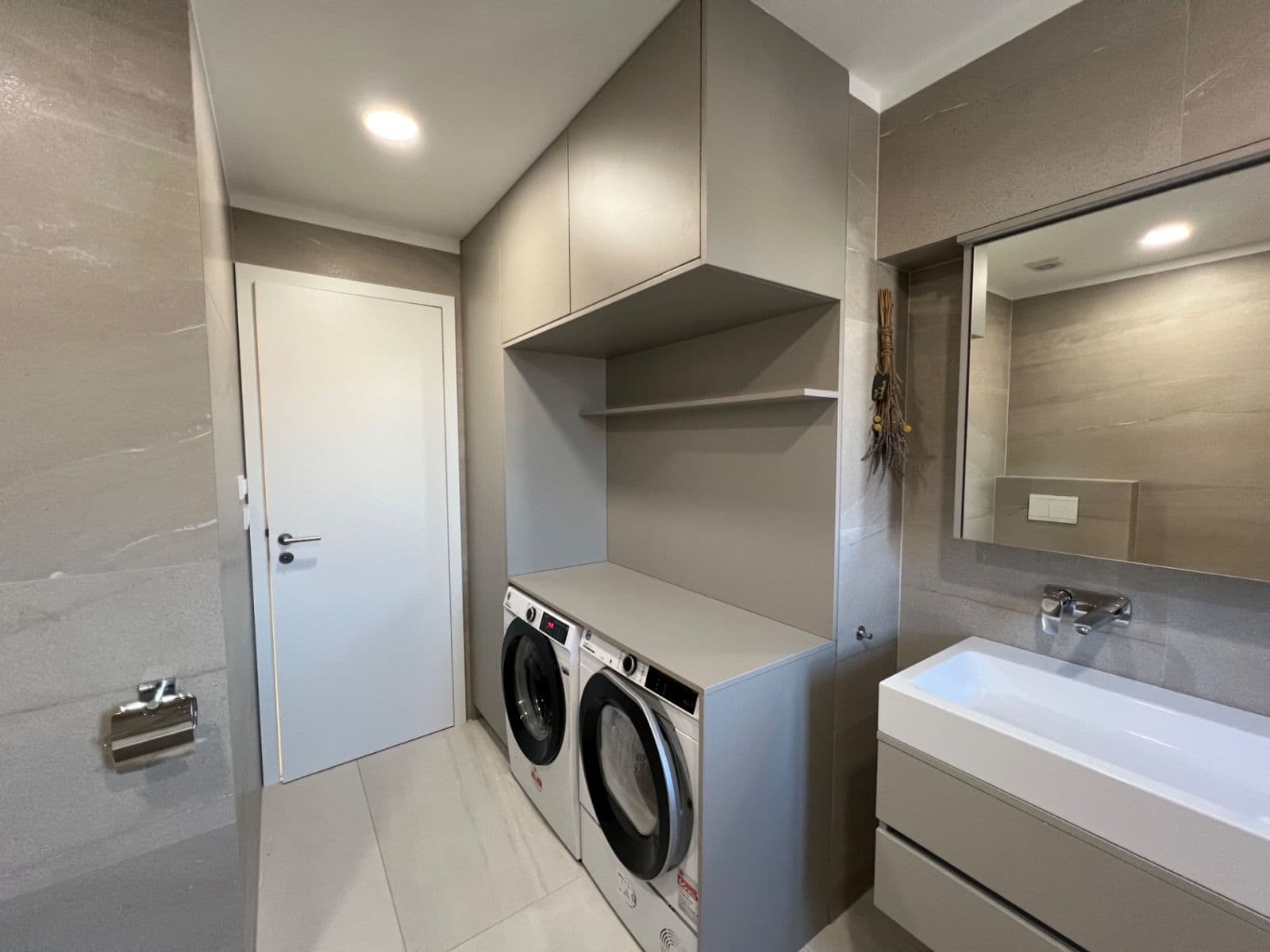 2 bedroom with open-plan kitchen flat for sale, 71 m², Vlnitá, Prague, Prague 2 bedroom with open-plan kitchen flat for sale, 71 m², Vlnitá, Prague, Prague