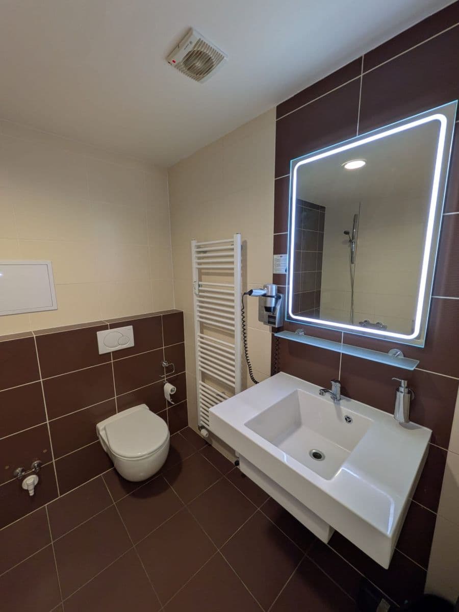 Studio flat to rent, 23 m², Suchdolské náměstí, Prague, Prague Studio flat to rent, 23 m², Suchdolské náměstí, Prague, Prague