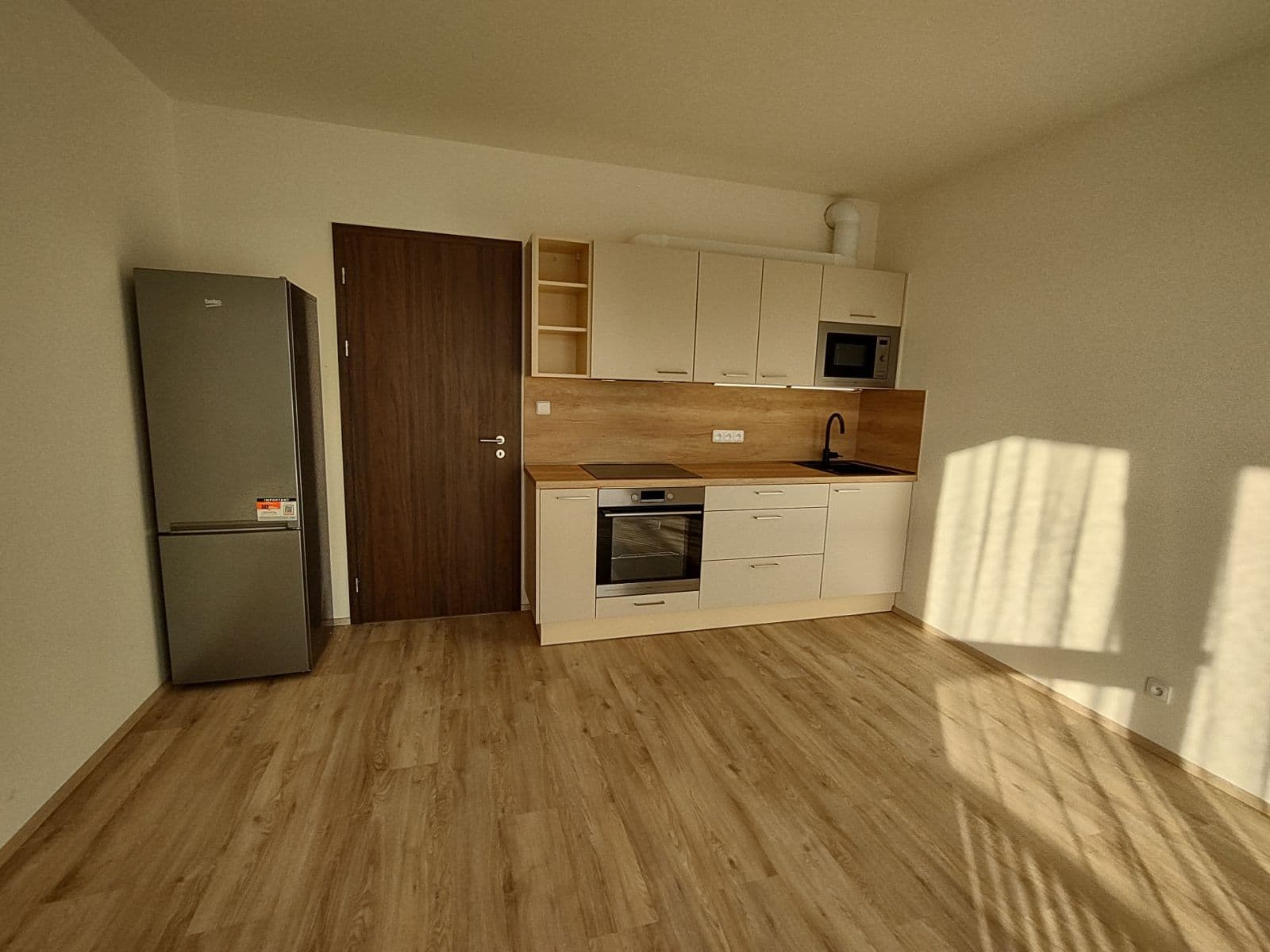 Studio flat to rent, 25 m², Nádražní, Kralupy nad Vltavou, Středočeský Region Studio flat to rent, 25 m², Nádražní, Kralupy nad Vltavou, Středočeský Region