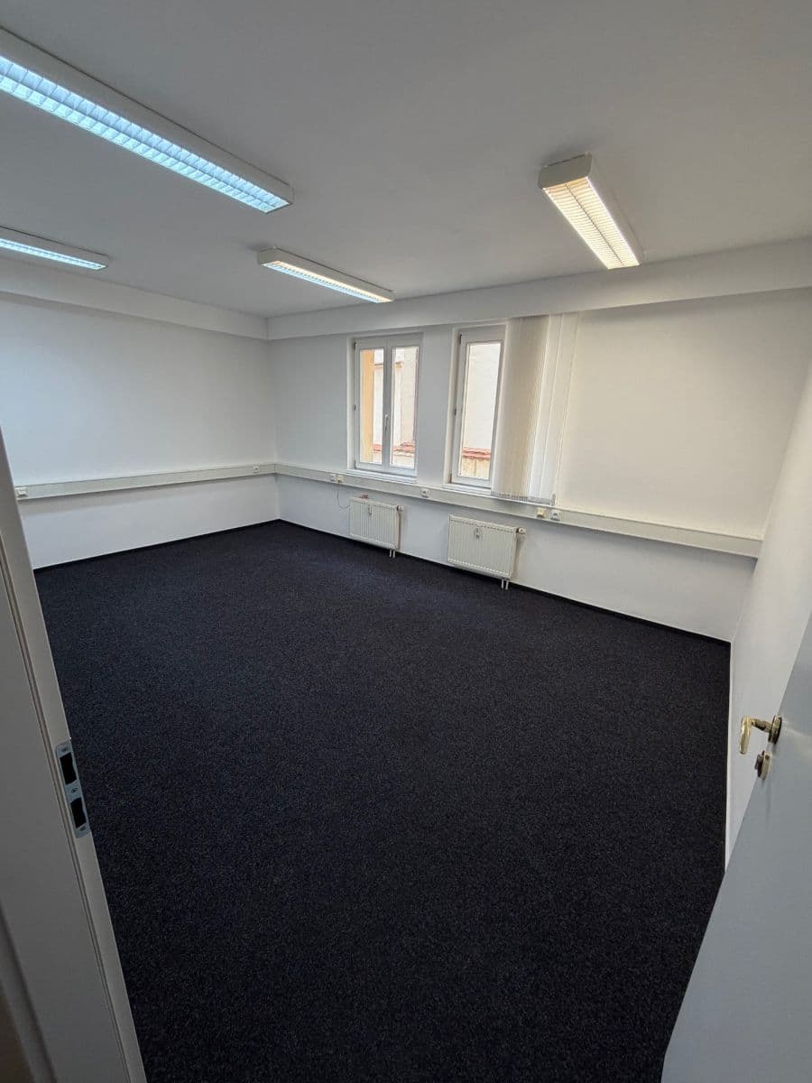 office to rent, 21 m², Karmelitská, Prague, Prague office to rent, 21 m², Karmelitská, Prague, Prague