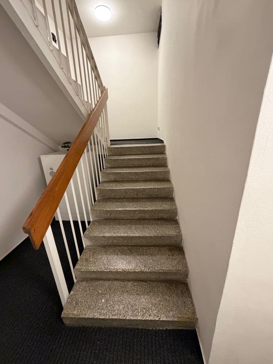 office to rent, 21 m², Karmelitská, Prague, Prague office to rent, 21 m², Karmelitská, Prague, Prague