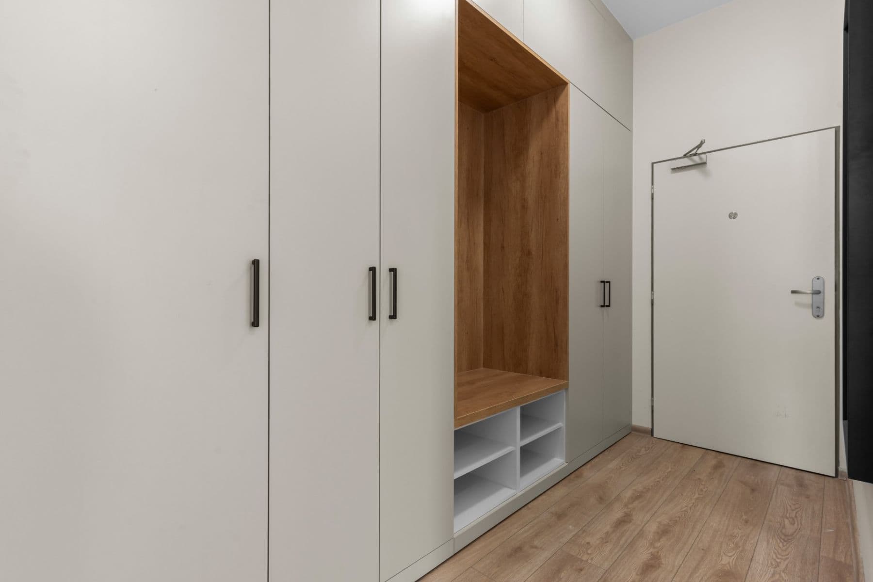 2 bedroom with open-plan kitchen flat to rent, 72 m², K Barrandovu, Prague, Prague 2 bedroom with open-plan kitchen flat to rent, 72 m², K Barrandovu, Prague, Prague