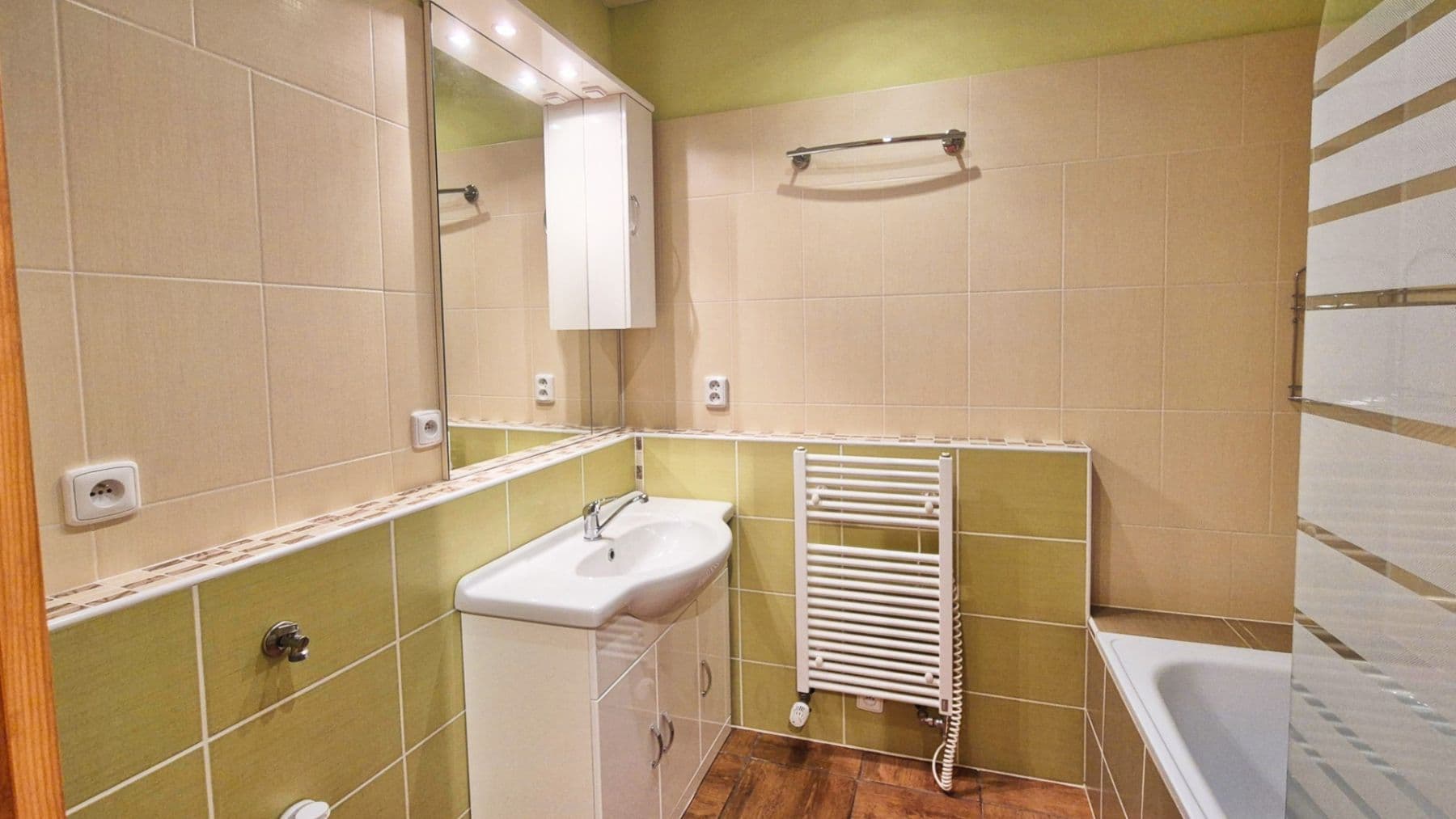 1 bedroom flat to rent, 46 m², T. G. Masaryka, Horoměřice, Středočeský Region 1 bedroom flat to rent, 46 m², T. G. Masaryka, Horoměřice, Středočeský Region