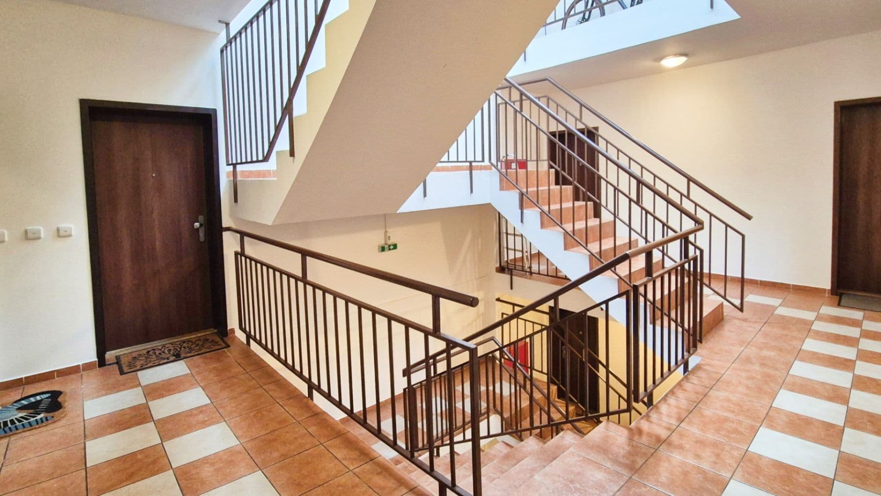 1 bedroom flat to rent, 46 m², T. G. Masaryka, Horoměřice, Středočeský Region 1 bedroom flat to rent, 46 m², T. G. Masaryka, Horoměřice, Středočeský Region