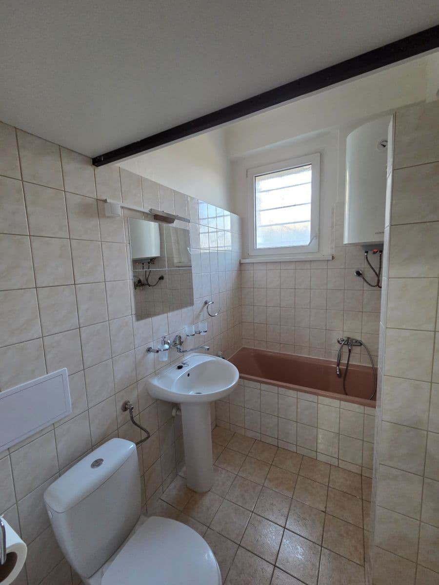 1 bedroom with open-plan kitchen flat to rent, 49 m², Křížová, Prague, Prague 1 bedroom with open-plan kitchen flat to rent, 49 m², Křížová, Prague, Prague