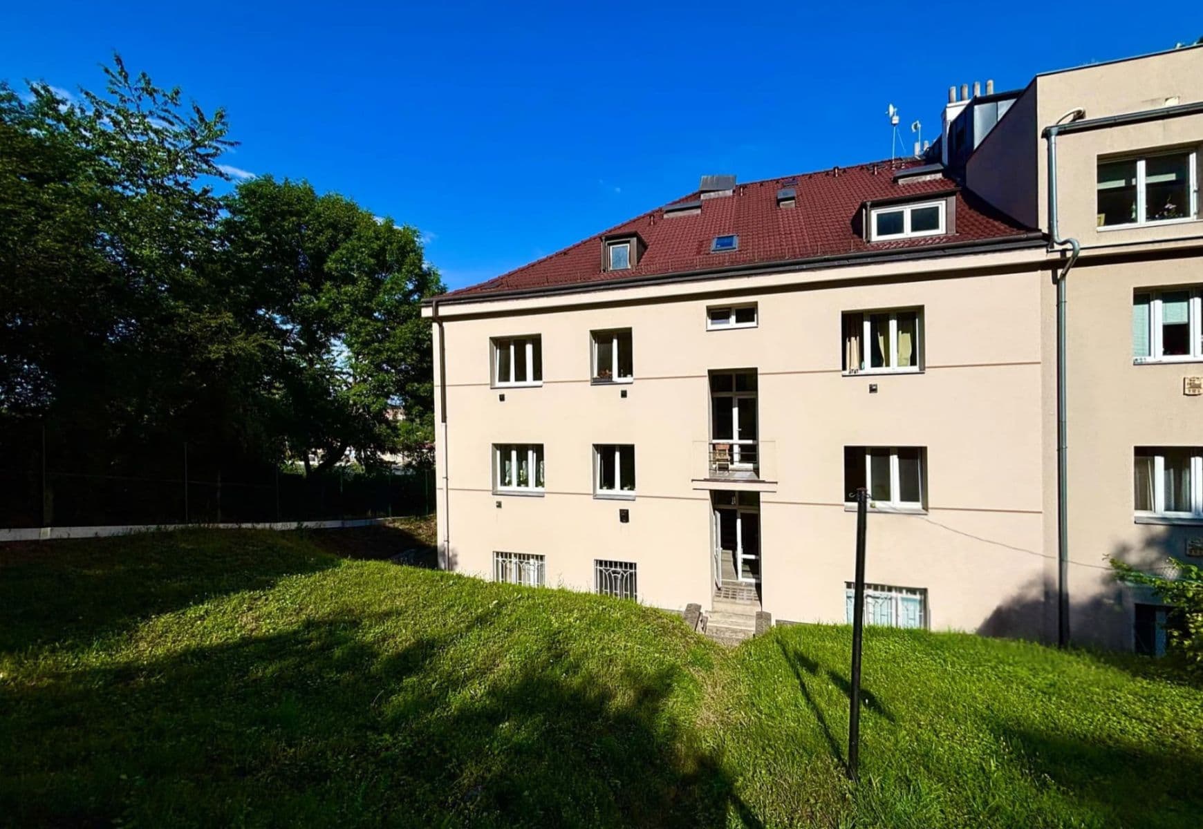 1 bedroom with open-plan kitchen flat to rent, 49 m², Křížová, Prague, Prague 1 bedroom with open-plan kitchen flat to rent, 49 m², Křížová, Prague, Prague