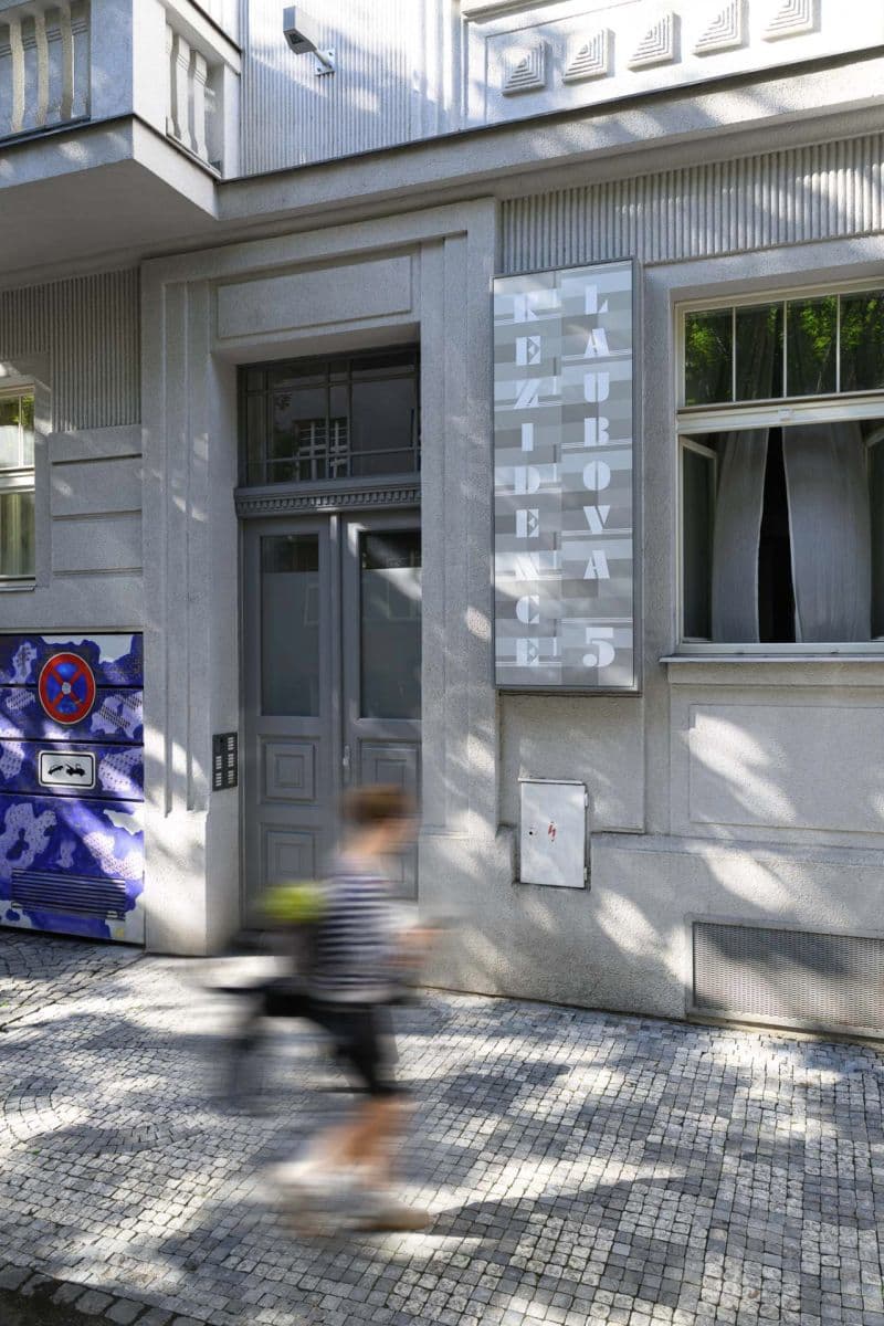 2 bedroom with open-plan kitchen flat to rent, 98 m², Laubova, Prague, Prague 2 bedroom with open-plan kitchen flat to rent, 98 m², Laubova, Prague, Prague