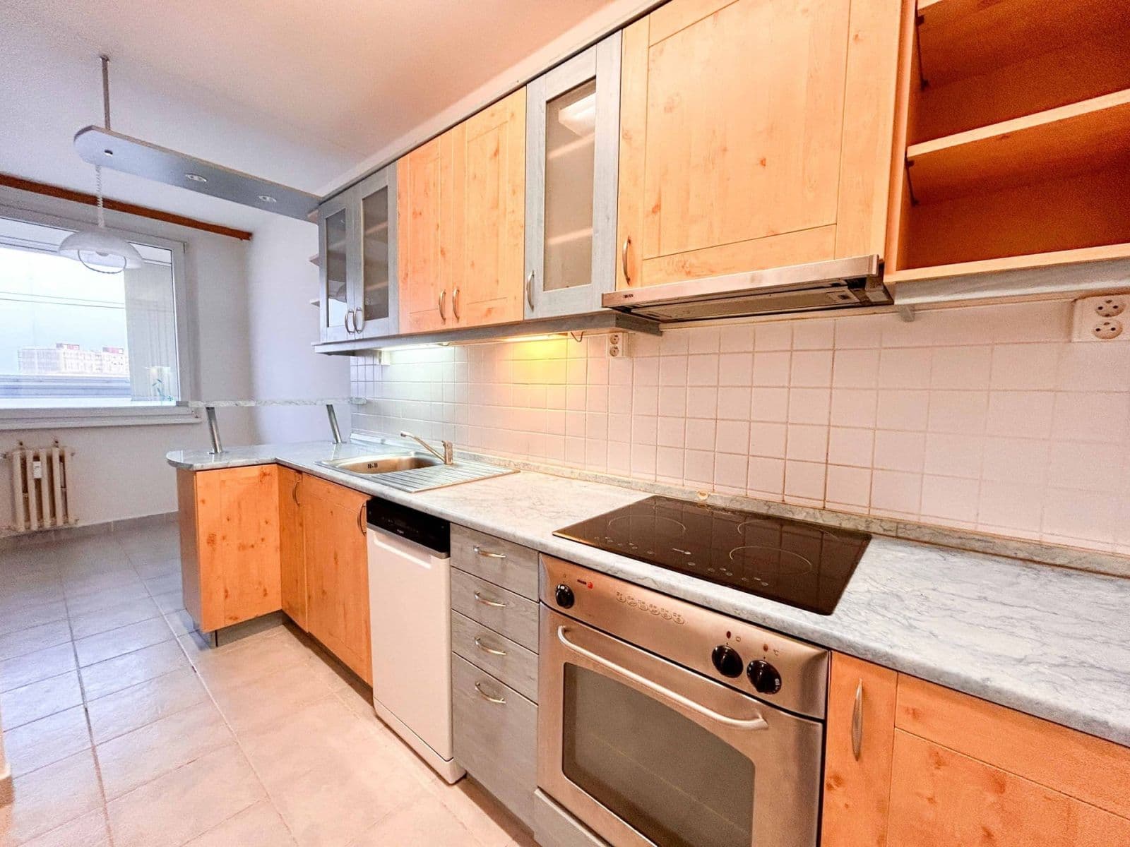 3 bedroom flat to rent, 77 m², Dědinova, Prague, Prague 3 bedroom flat to rent, 77 m², Dědinova, Prague, Prague