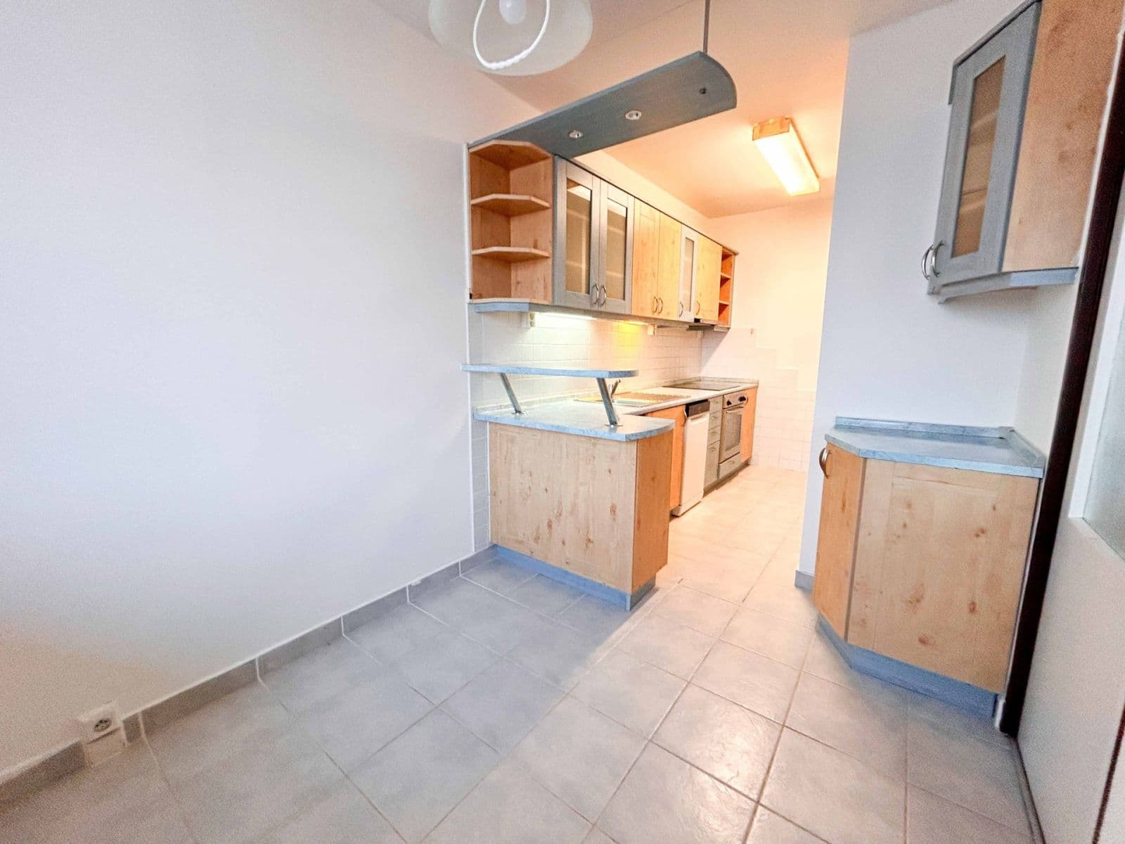 3 bedroom flat to rent, 77 m², Dědinova, Prague, Prague 3 bedroom flat to rent, 77 m², Dědinova, Prague, Prague