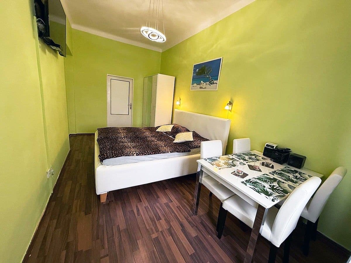 3 bedroom flat to rent, 80 m², Voroněžská, Prague, Prague 3 bedroom flat to rent, 80 m², Voroněžská, Prague, Prague