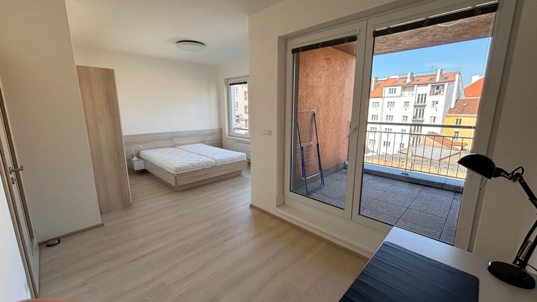 1 bedroom with open-plan kitchen flat to rent, 60 m², Petrohradská, Prague, Prague 1 bedroom with open-plan kitchen flat to rent, 60 m², Petrohradská, Prague, Prague