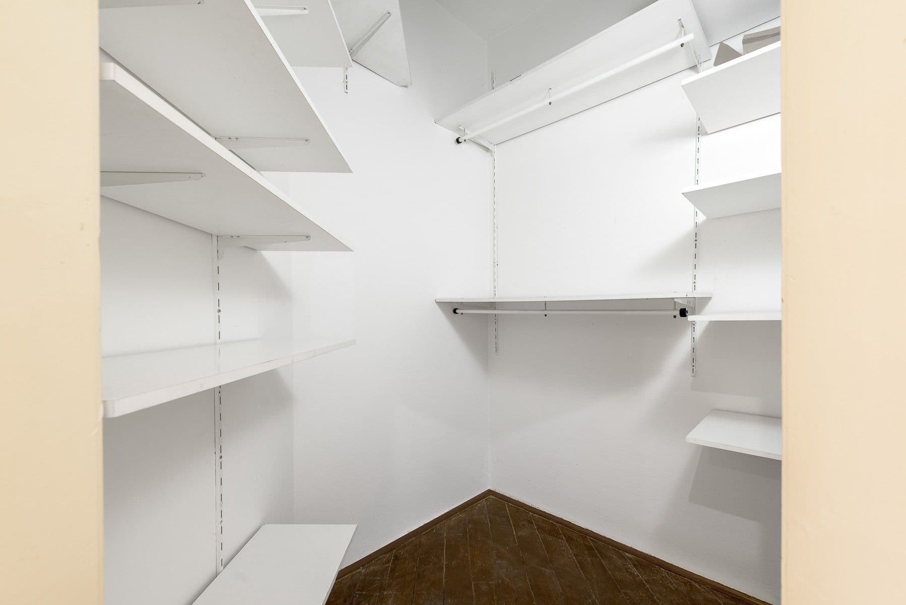 2 bedroom with open-plan kitchen flat for sale, 65 m², Jaromírova, Prague, Prague 2 bedroom with open-plan kitchen flat for sale, 65 m², Jaromírova, Prague, Prague