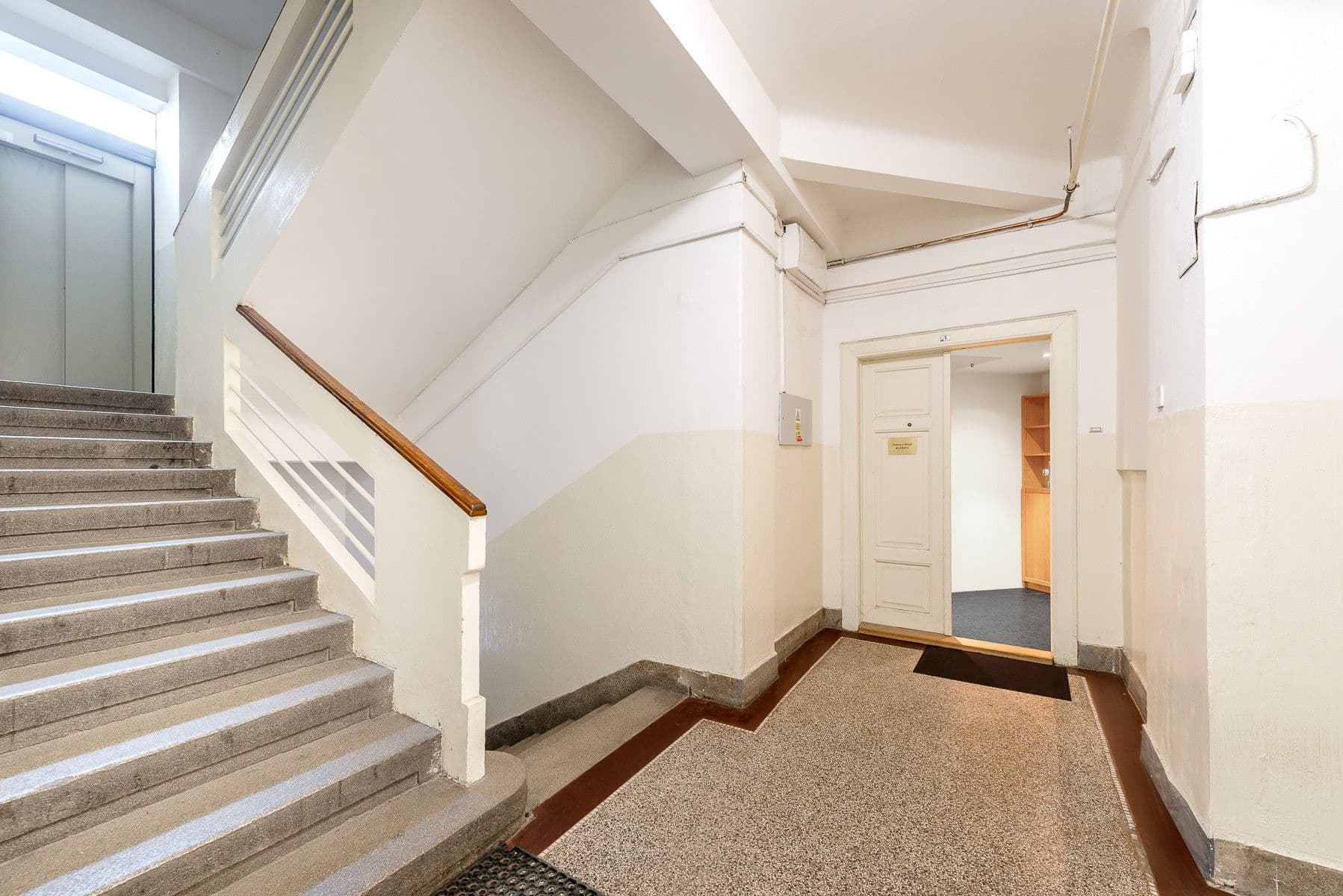 2 bedroom with open-plan kitchen flat for sale, 65 m², Jaromírova, Prague, Prague 2 bedroom with open-plan kitchen flat for sale, 65 m², Jaromírova, Prague, Prague