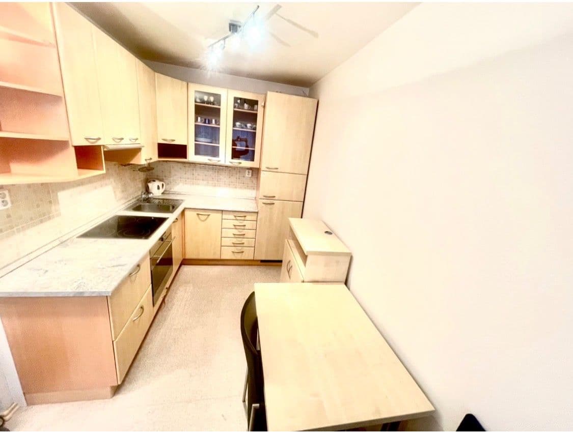 Studio flat to rent, 33 m², Blattného, Prague, Prague Studio flat to rent, 33 m², Blattného, Prague, Prague