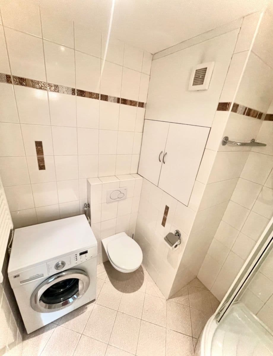 Studio flat to rent, 33 m², Blattného, Prague, Prague Studio flat to rent, 33 m², Blattného, Prague, Prague