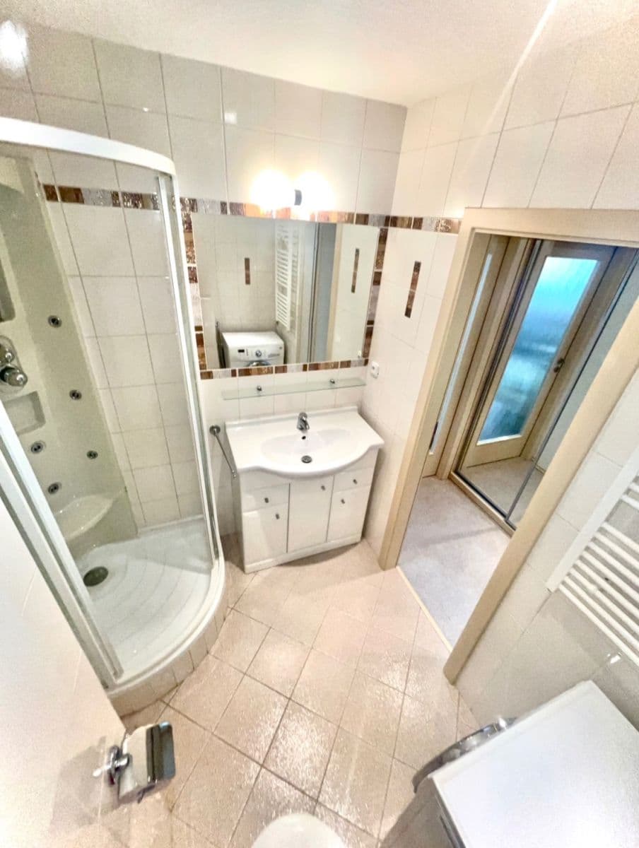 Studio flat to rent, 33 m², Blattného, Prague, Prague Studio flat to rent, 33 m², Blattného, Prague, Prague