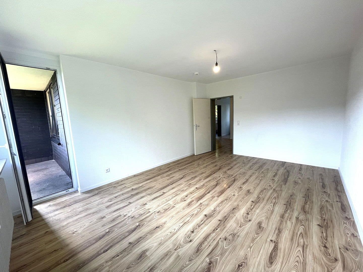 1 bedroom with open-plan kitchen flat to rent, 64 m², Wuppertal, North Rhine-Westphalia 1 bedroom with open-plan kitchen flat to rent, 64 m², Wuppertal, North Rhine-Westphalia