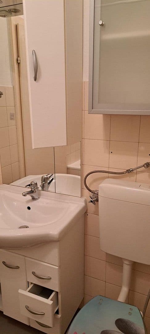 Studio flat to rent, 29 m², Waidbachstraße, Leoben, Styria Studio flat to rent, 29 m², Waidbachstraße, Leoben, Styria