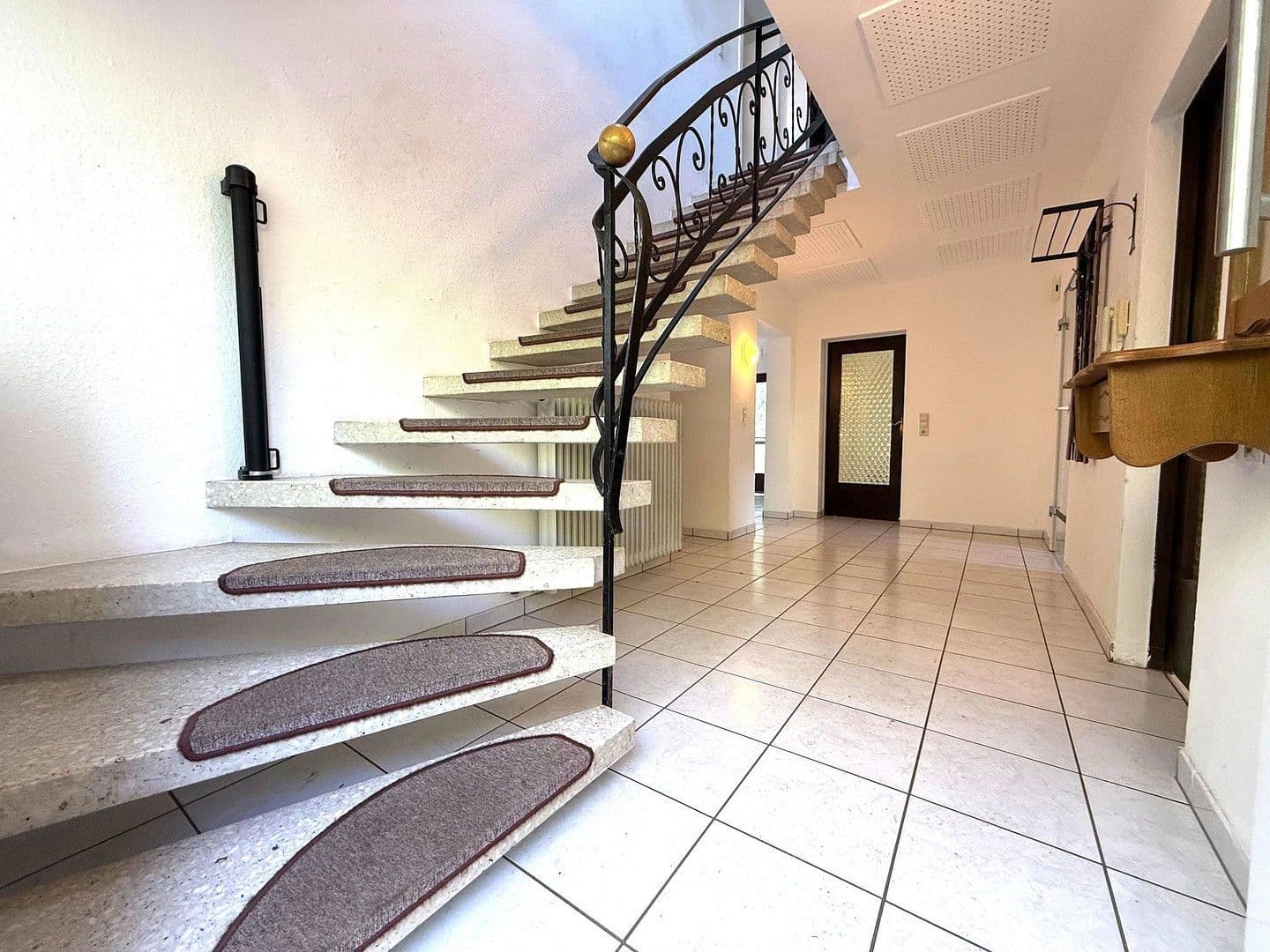 house to rent, 220 m², Am Giesenbach 14, Lahr/Schwarzwald, Baden-Württemberg house to rent, 220 m², Am Giesenbach 14, Lahr/Schwarzwald, Baden-Württemberg