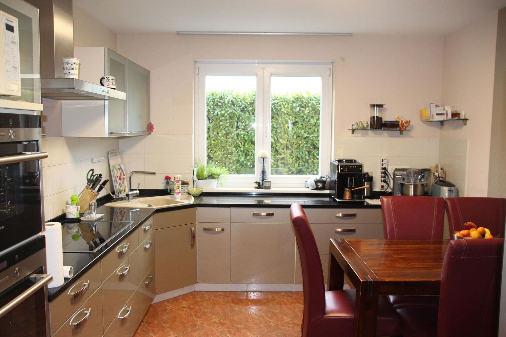 house to rent, 226 m², Ottilie Widermuth Weg 2, Frankfurt am Main, Hesse house to rent, 226 m², Ottilie Widermuth Weg 2, Frankfurt am Main, Hesse