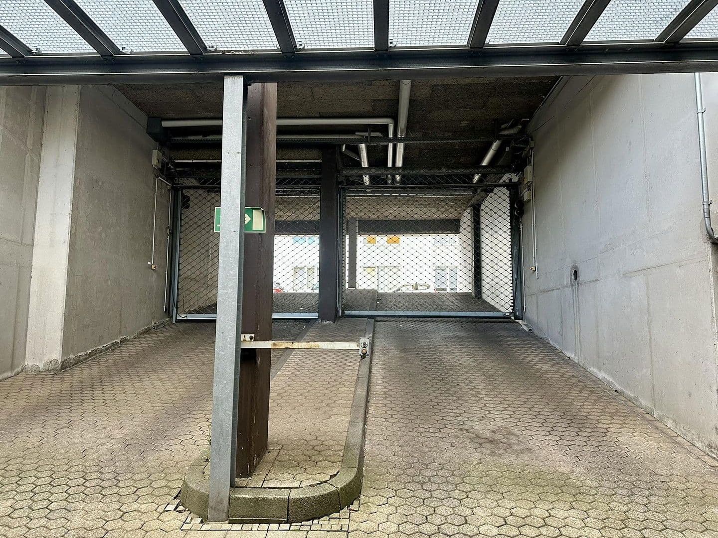 garage for sale, 0 m², Rhöndorfer Straße 8, Köln, North Rhine-Westphalia garage for sale, 0 m², Rhöndorfer Straße 8, Köln, North Rhine-Westphalia